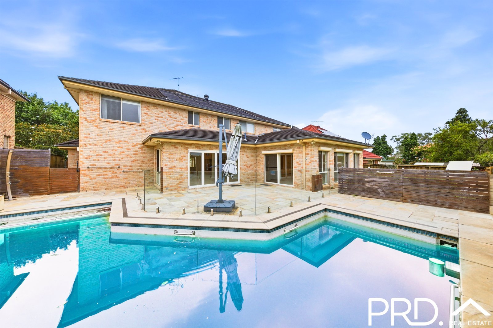 11 Eric Cooper Drive CASTLE HILL 9
