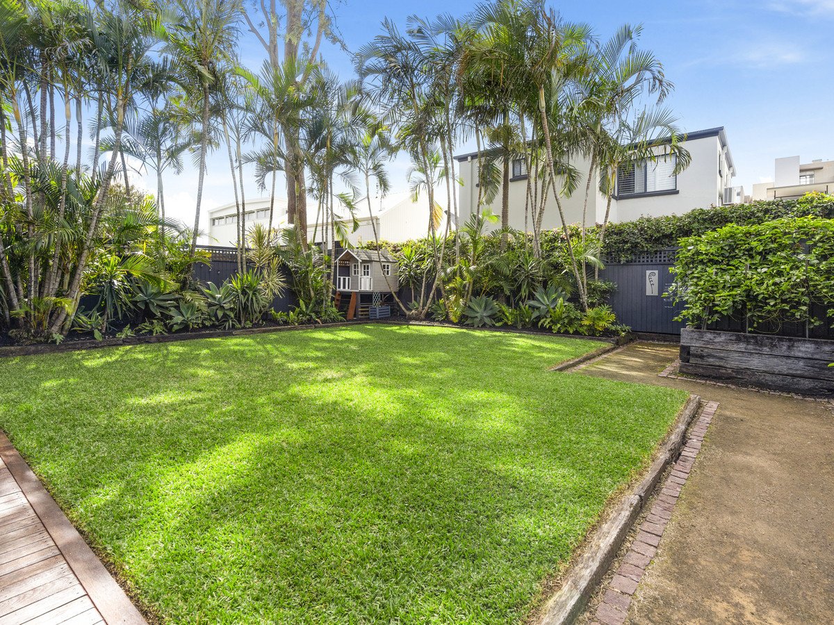 11 Evandale Crescent MIAMI 7