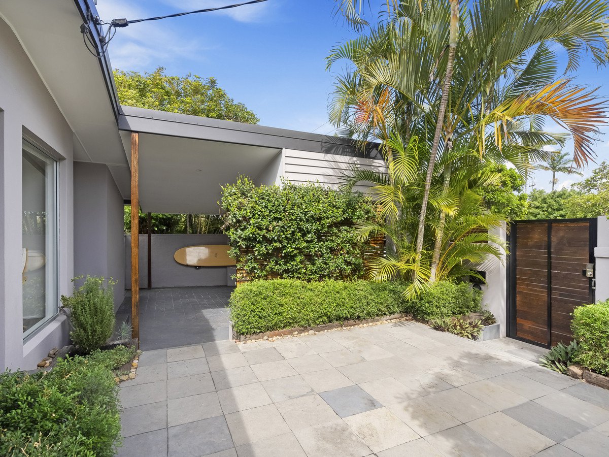 11 Evandale Crescent MIAMI 9