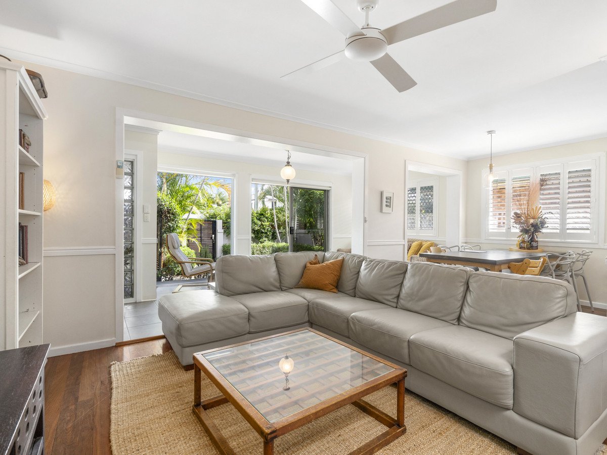11 Evandale Crescent MIAMI 10
