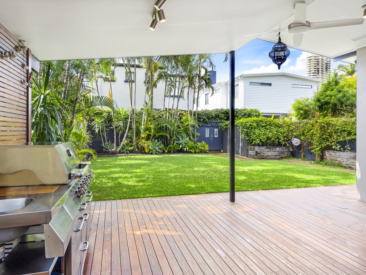 11 Evandale Crescent MIAMI 19