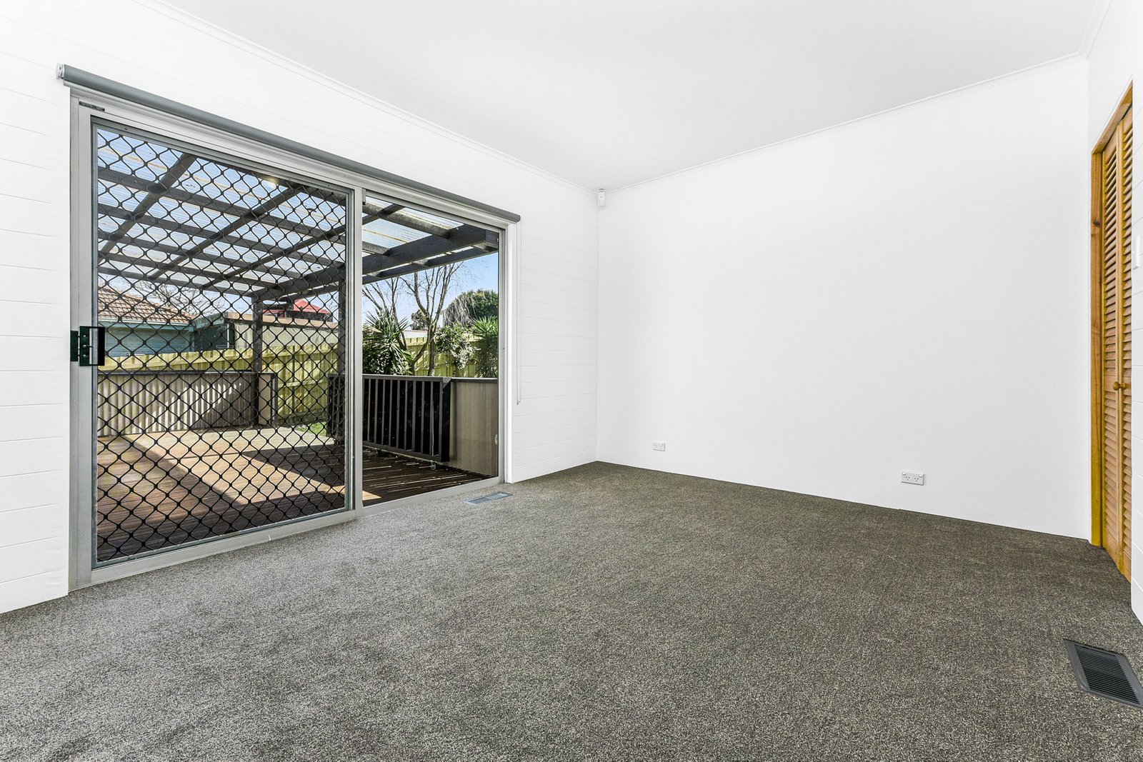 Gallery: 11 Evans Street