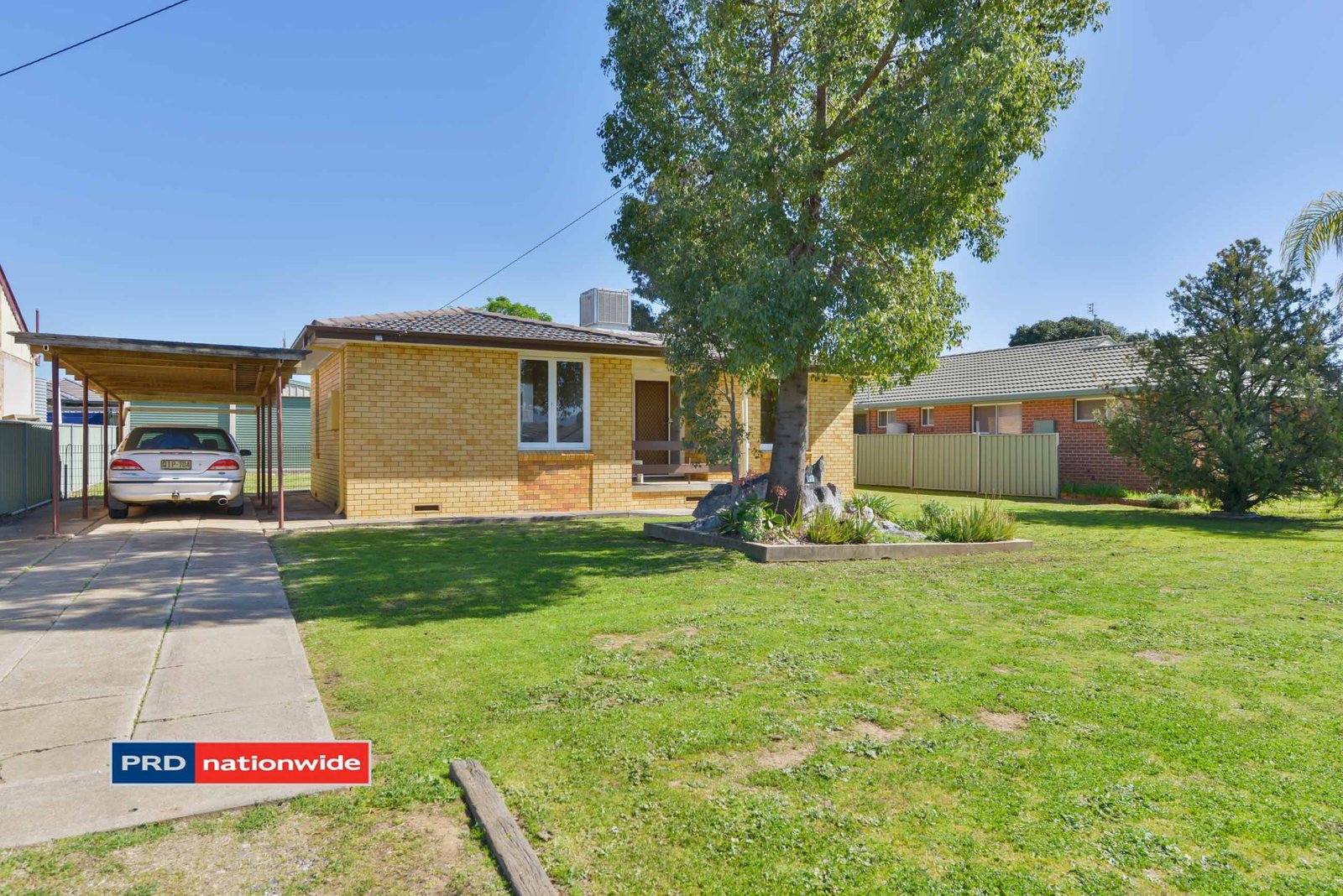 11 Evans Street TAMWORTH 9