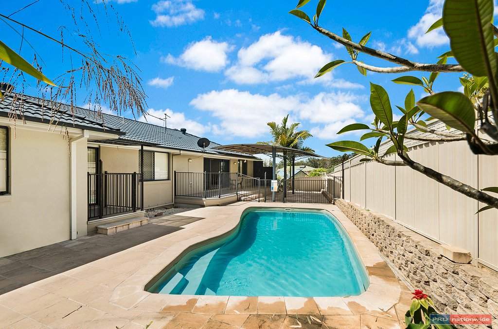 11 Fairwinds Avenue LAKEWOOD 4