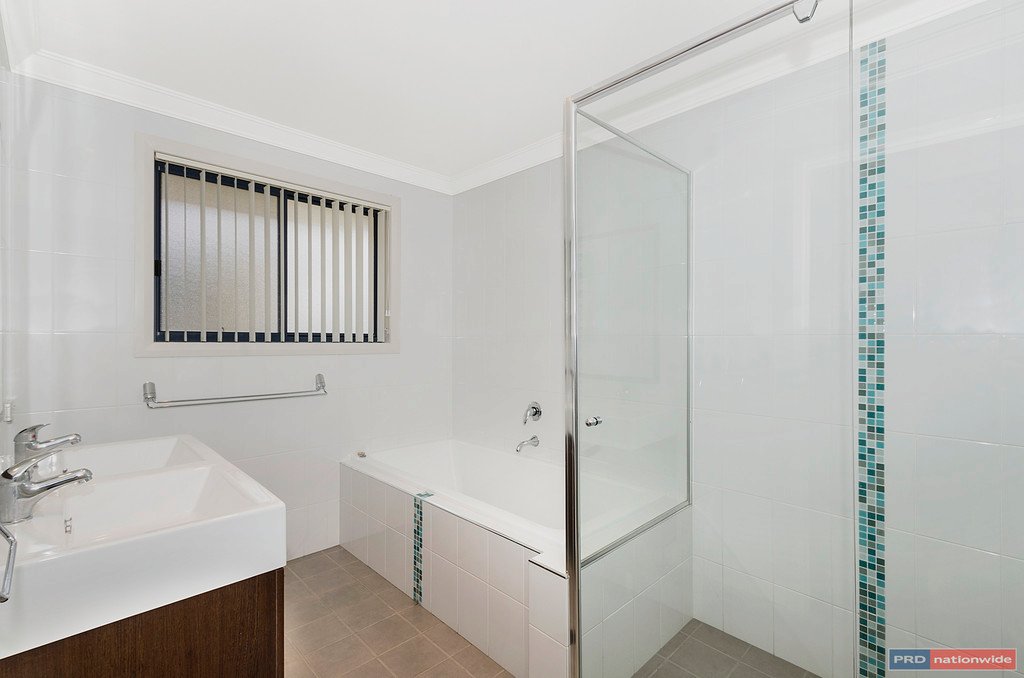 11 Fairwinds Avenue LAKEWOOD 8