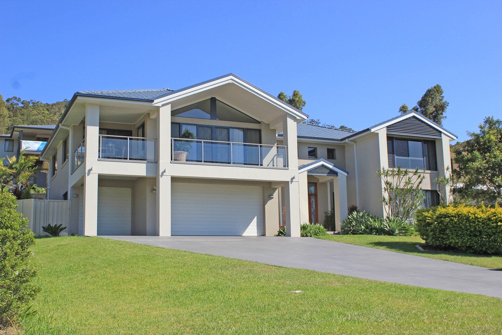 11 Fairwinds Avenue LAKEWOOD 1