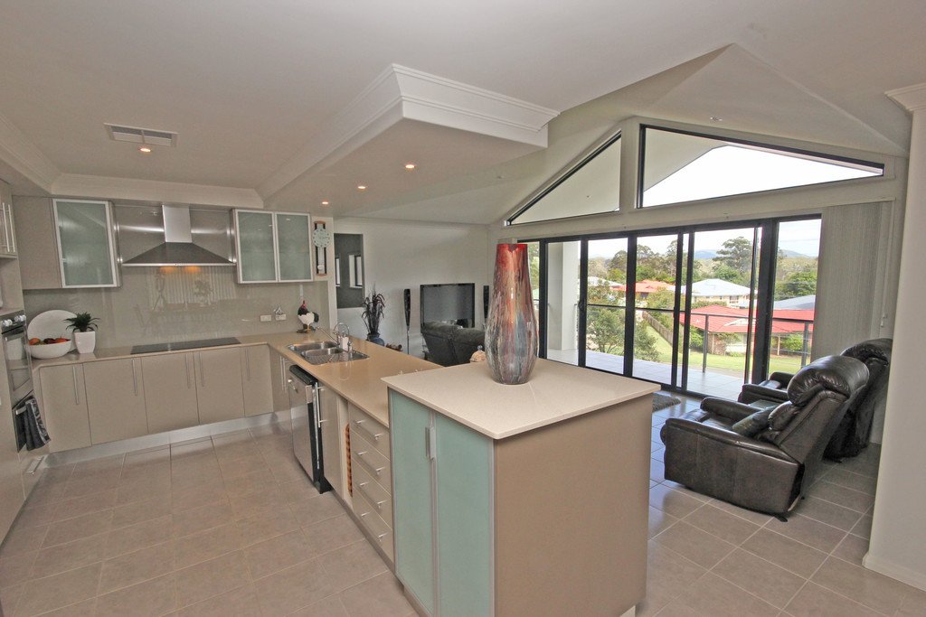 11 Fairwinds Avenue LAKEWOOD 2