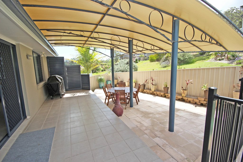 11 Fairwinds Avenue LAKEWOOD 6