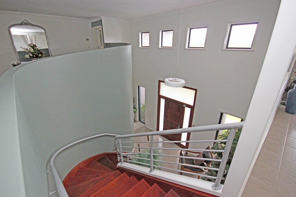 11 Fairwinds Avenue LAKEWOOD 9