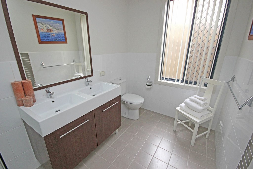 11 Fairwinds Avenue LAKEWOOD 15