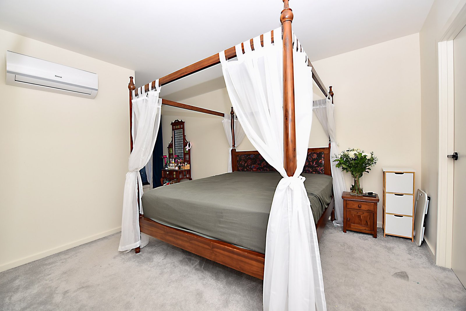 Gallery: 11 Farm Road