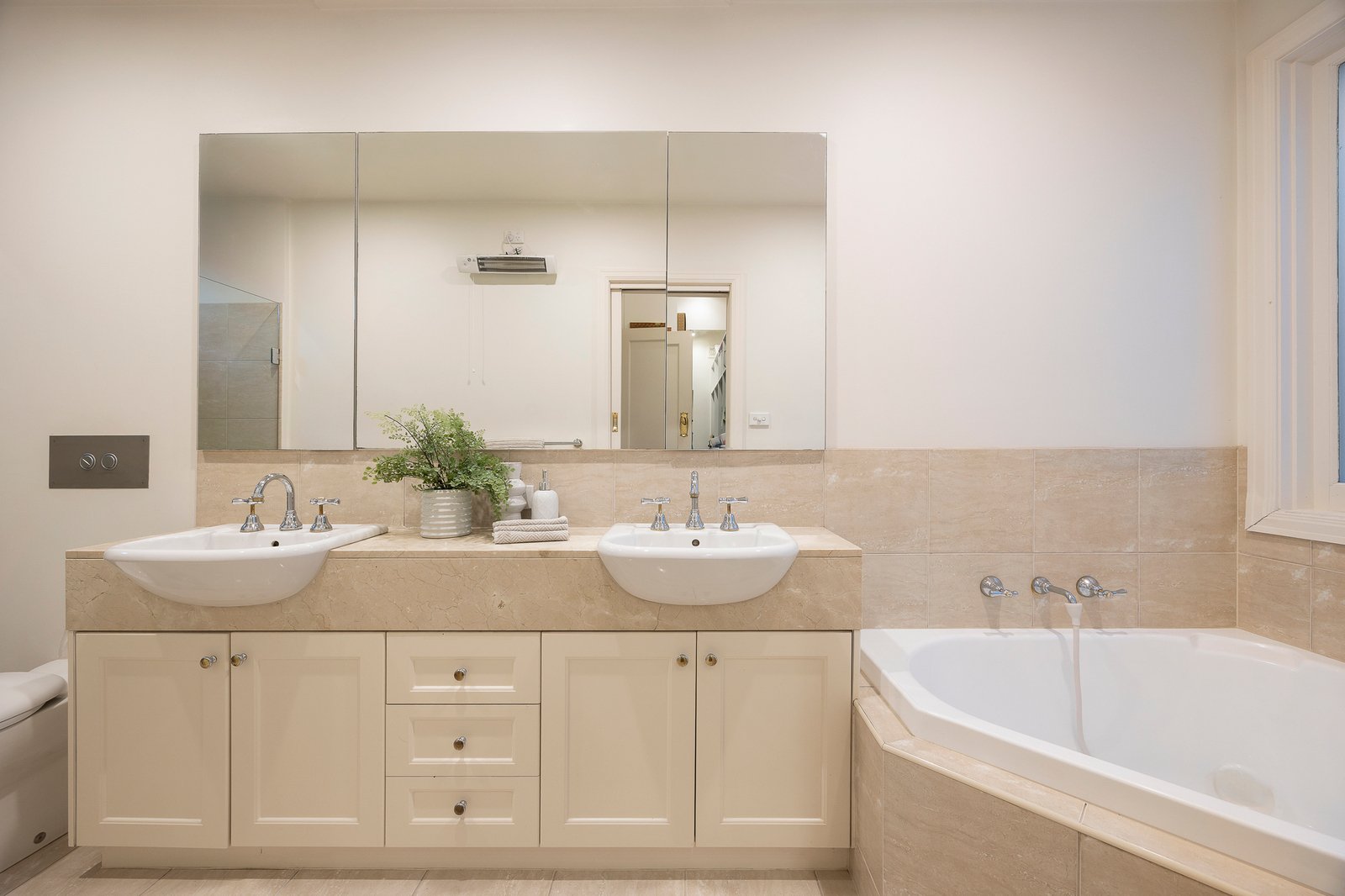 11 Ferndale Road, Glen Iris, 3146