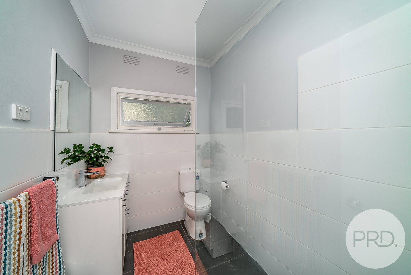 11 Fernleigh Road TURVEY PARK 6