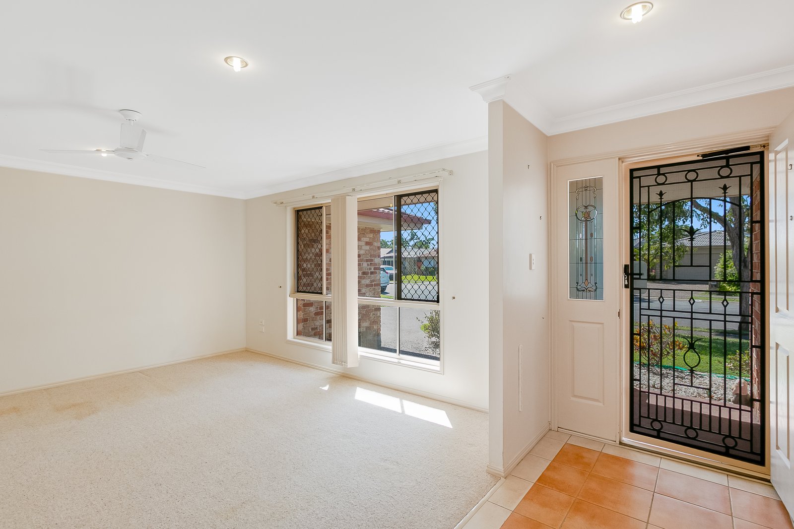 11 Firestone Drive BANORA POINT 3