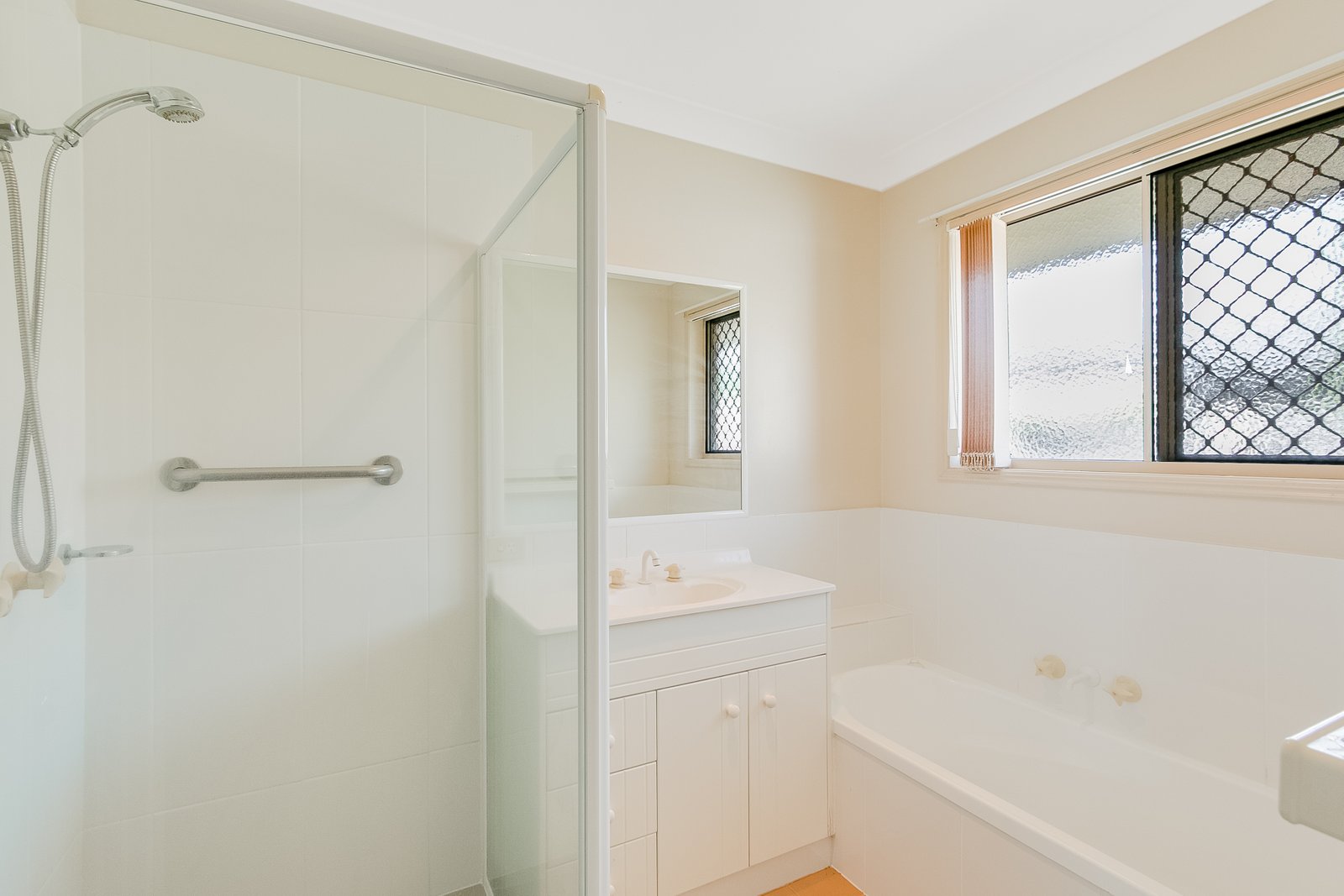 11 Firestone Drive BANORA POINT 7