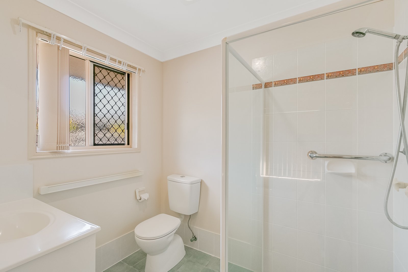 11 Firestone Drive BANORA POINT 8