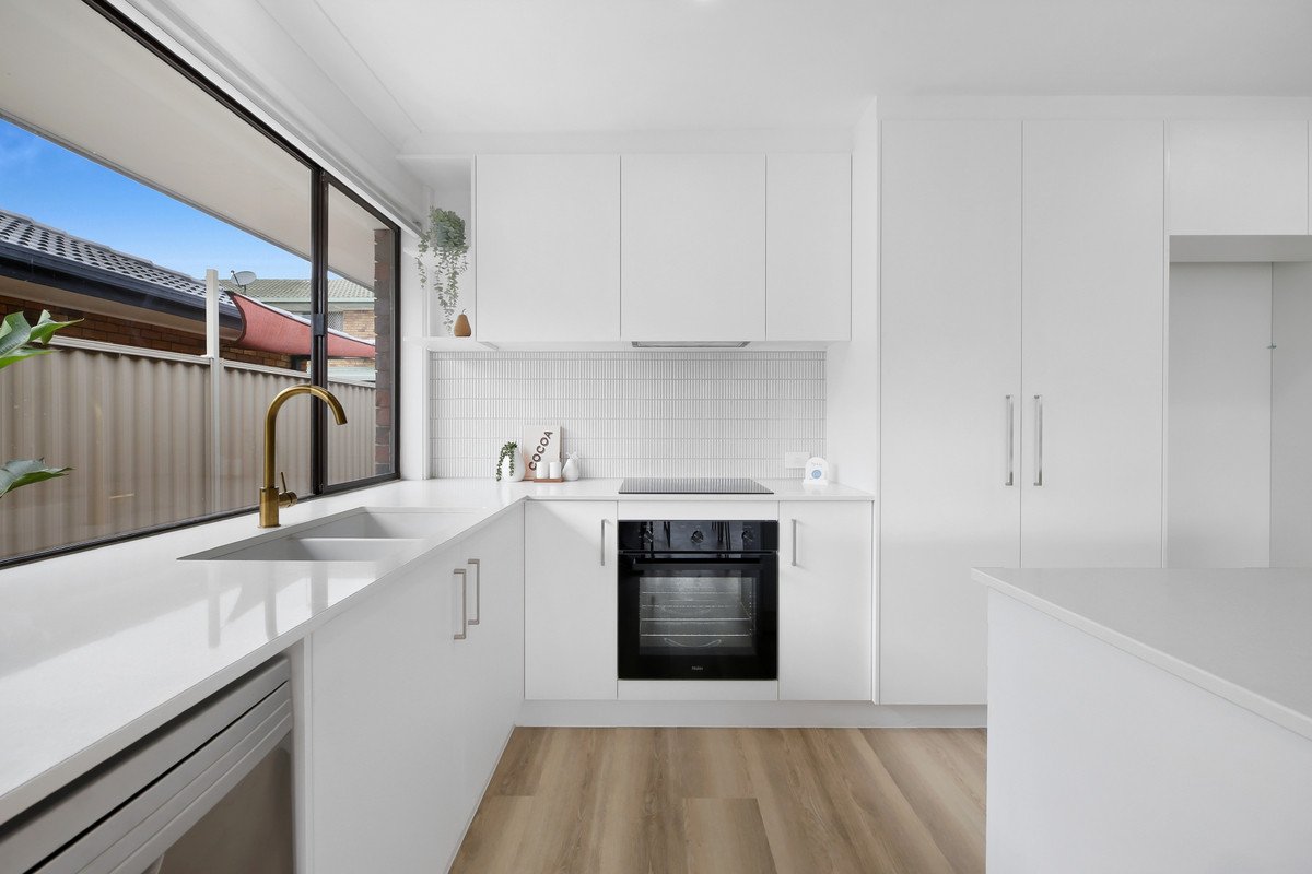 1/1 Flora Close Burleigh Waters 8