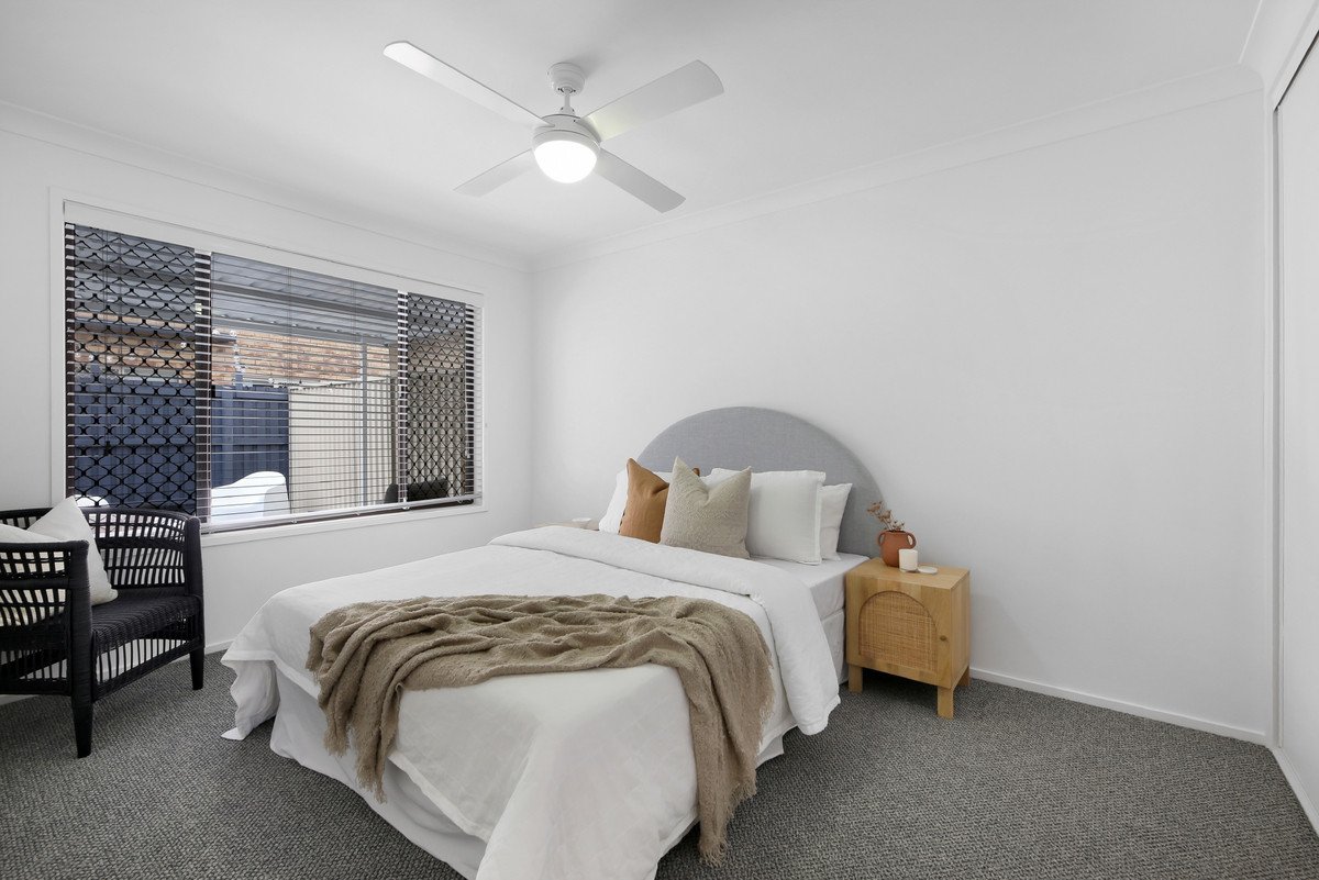 1/1 Flora Close Burleigh Waters 12