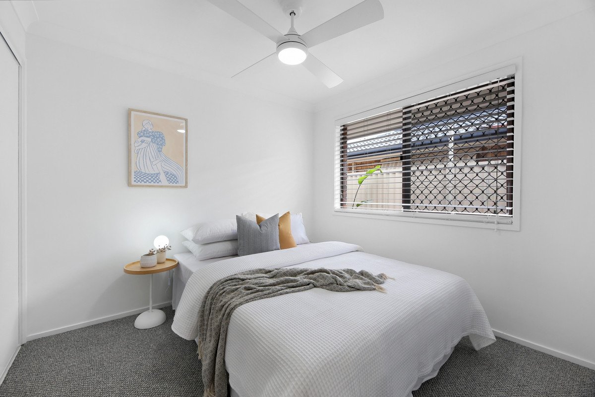 1/1 Flora Close Burleigh Waters 13
