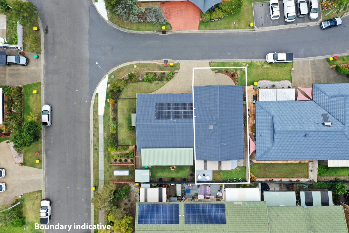 1/1 Flora Close Burleigh Waters 19