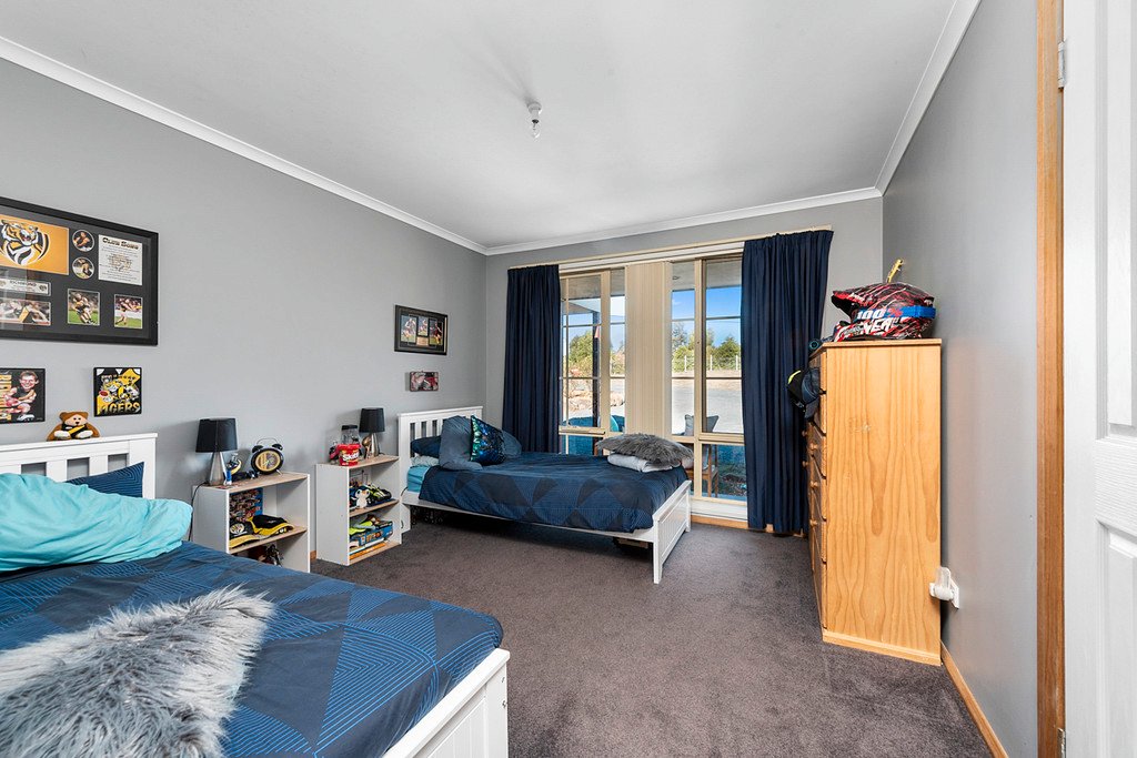 11 Florence Court PONTVILLE 19