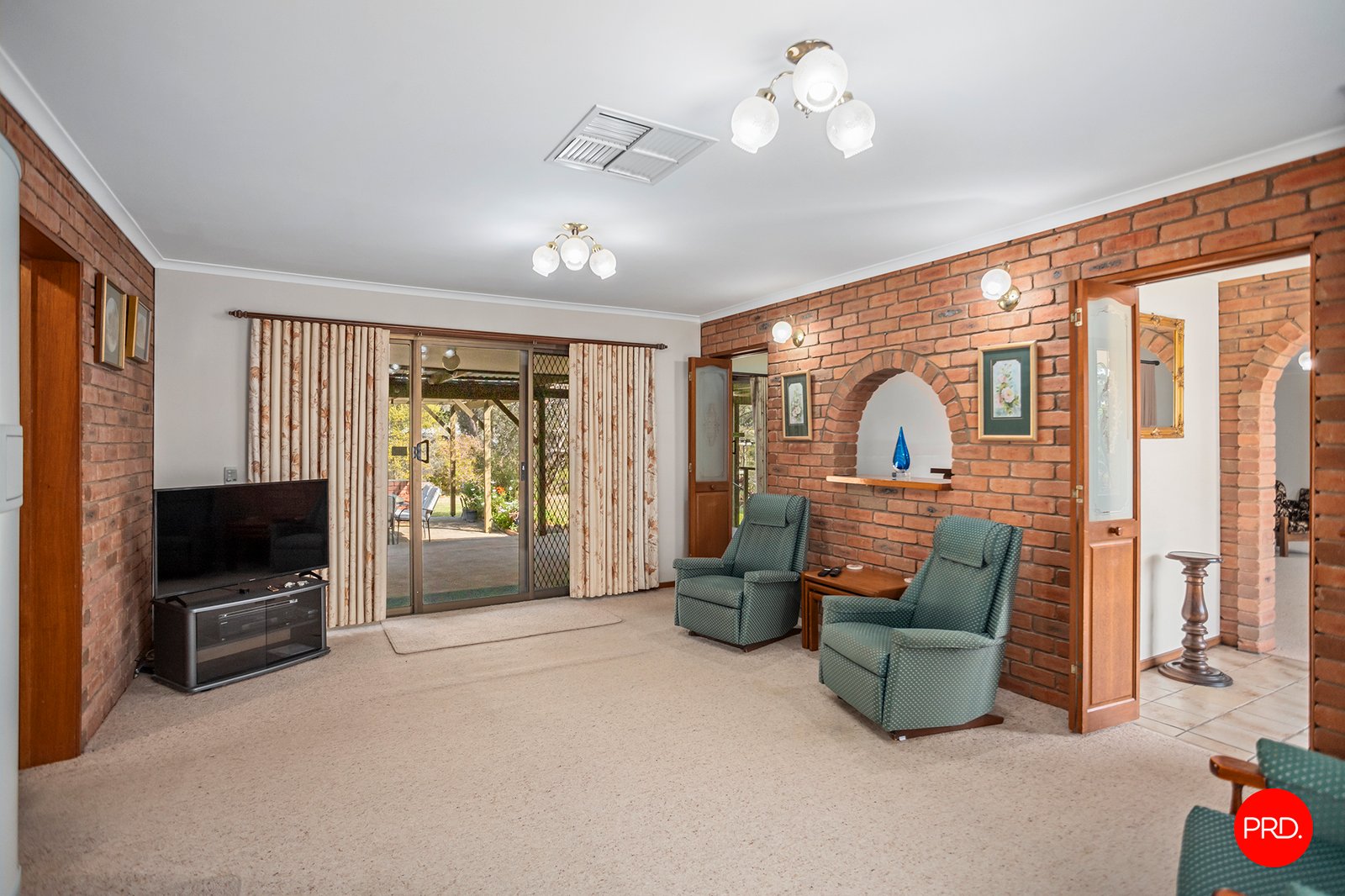 11 Forest Drive ASCOT 17