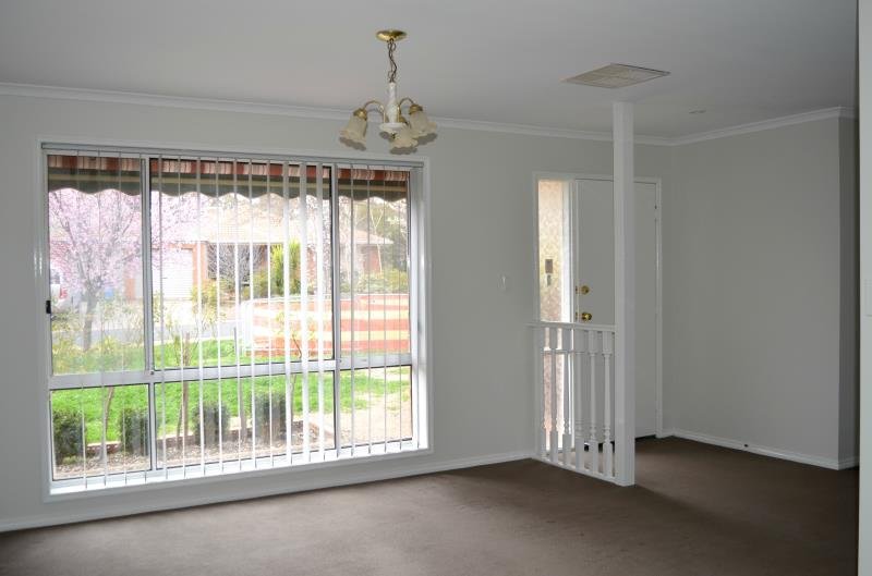 11 Frances Court ASHMONT 5
