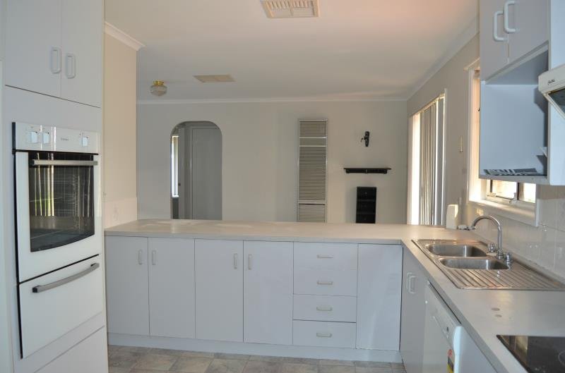 11 Frances Court ASHMONT 4