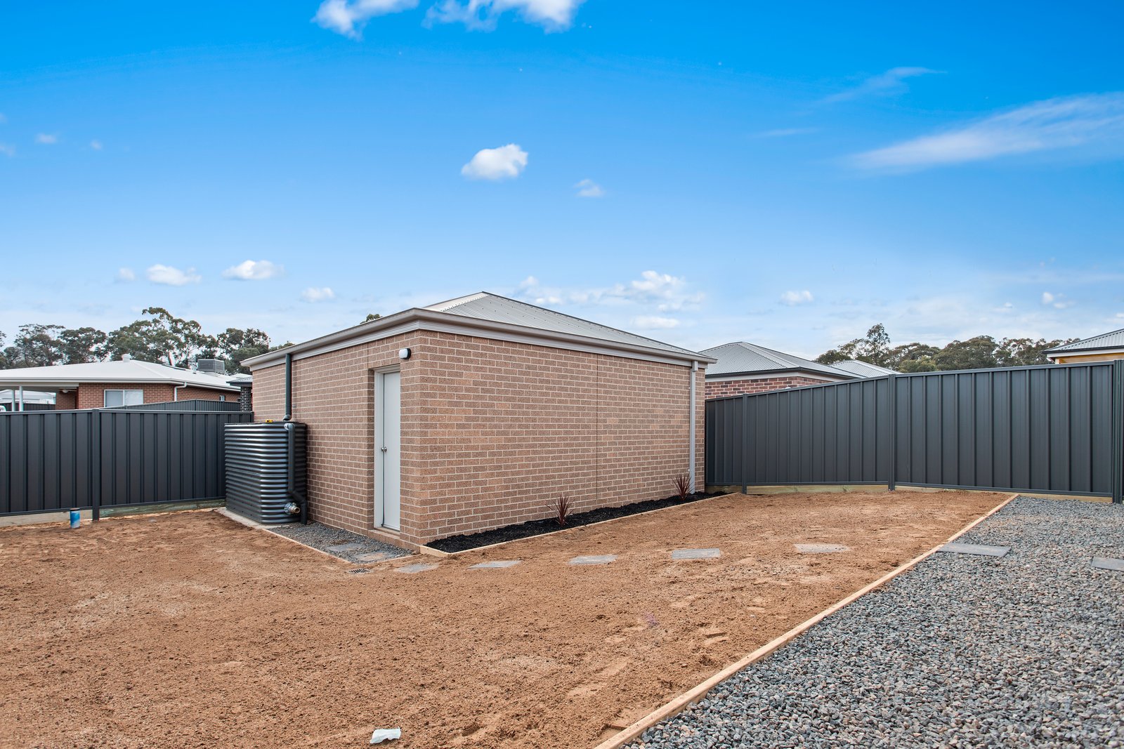 11 Friswell Avenue FLORA HILL 11