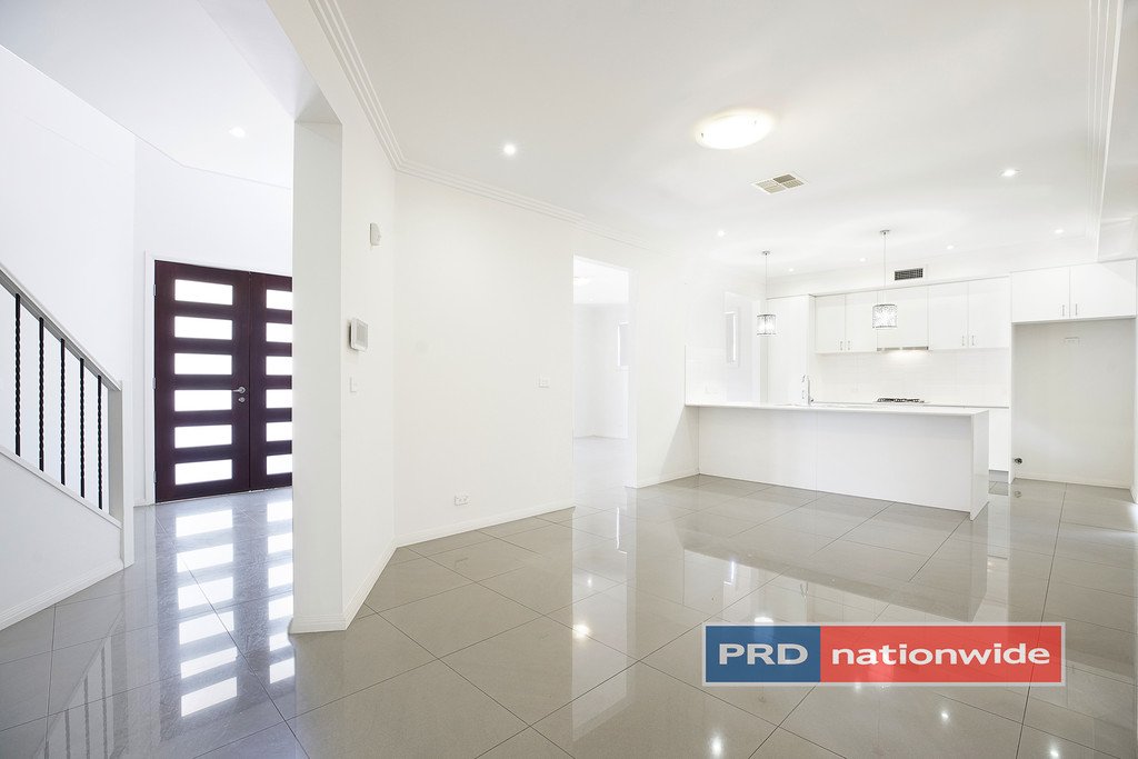 11 Gallinulla Place GLENMORE PARK 4