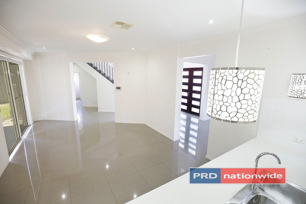 11 Gallinulla Place GLENMORE PARK 3