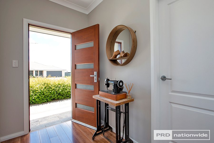 11 Galloway Place TAMWORTH 11