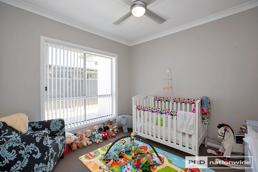 11 Galloway Place TAMWORTH 12