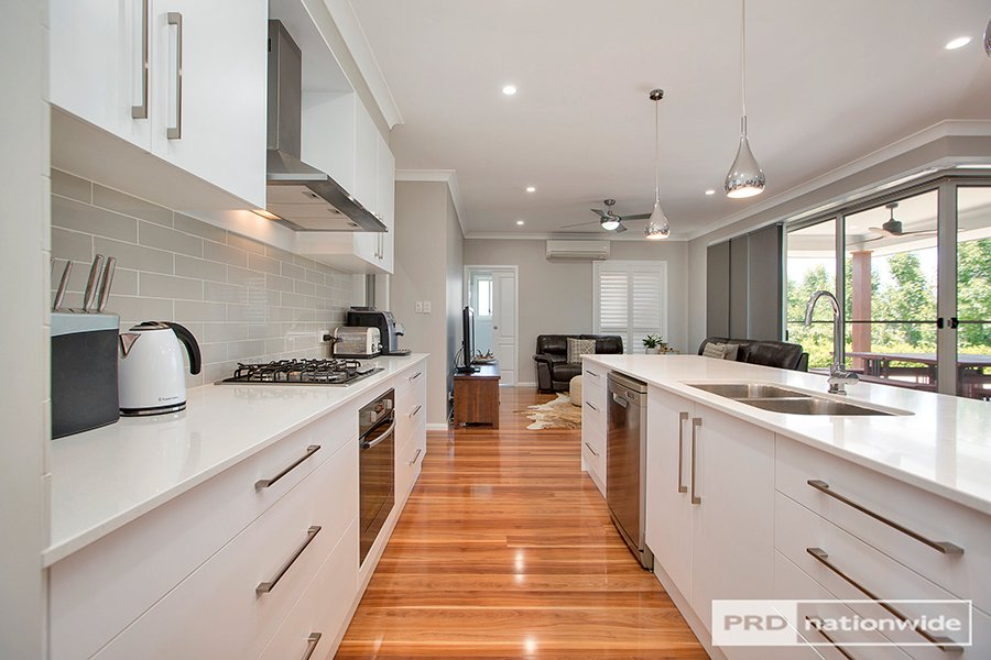 11 Galloway Place TAMWORTH 16