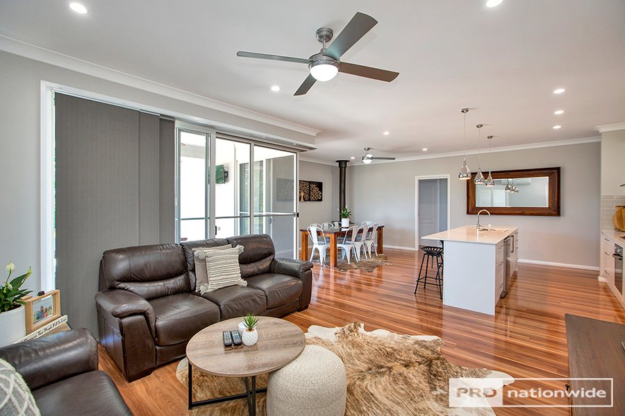 11 Galloway Place TAMWORTH 17