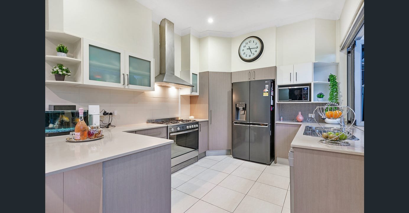 11 Garawarra Crescent UPPER COOMERA 7