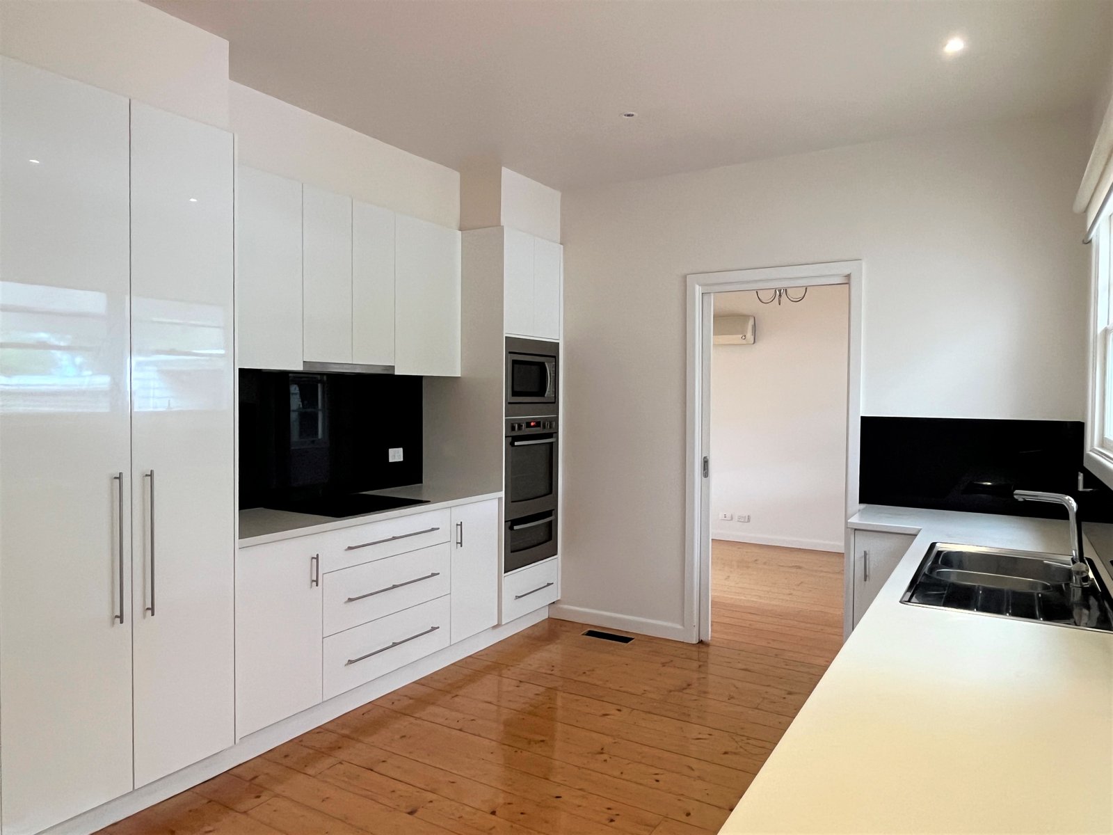 Gallery: 11 Gladstone Street