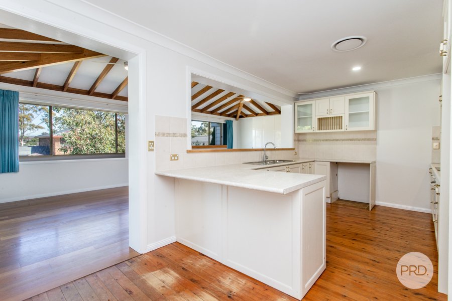 11 Gladswood Avenue SOUTH PENRITH 8