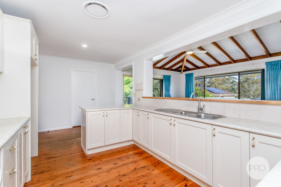 11 Gladswood Avenue SOUTH PENRITH 9