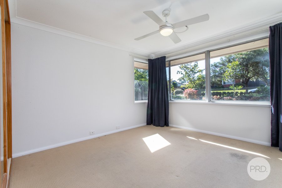 11 Gladswood Avenue SOUTH PENRITH 17