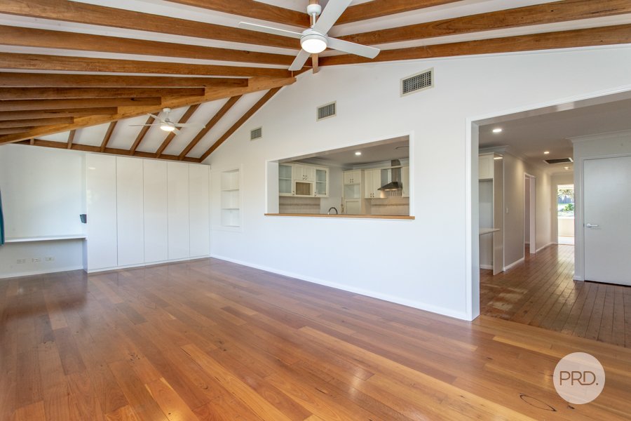 11 Gladswood Avenue SOUTH PENRITH 6