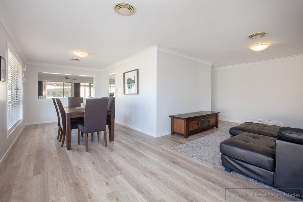 11 Glover Crescent METFORD 4