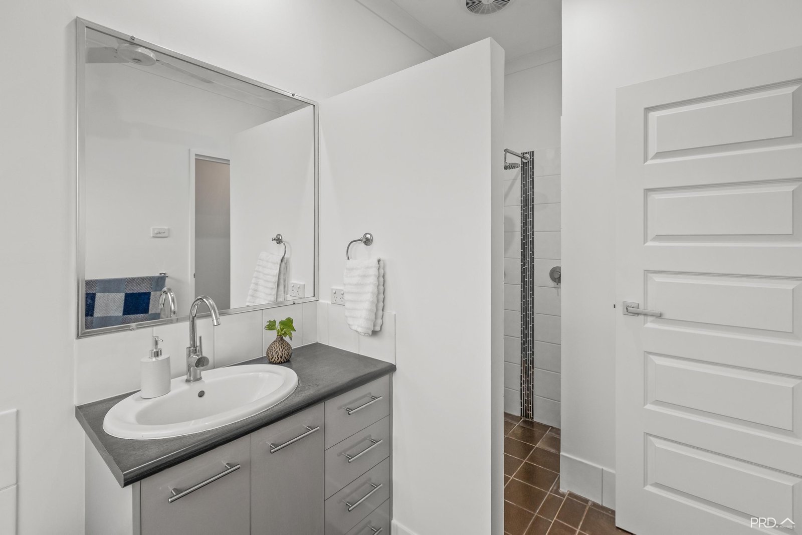 11 Greenshank Drive DJUGUN 21