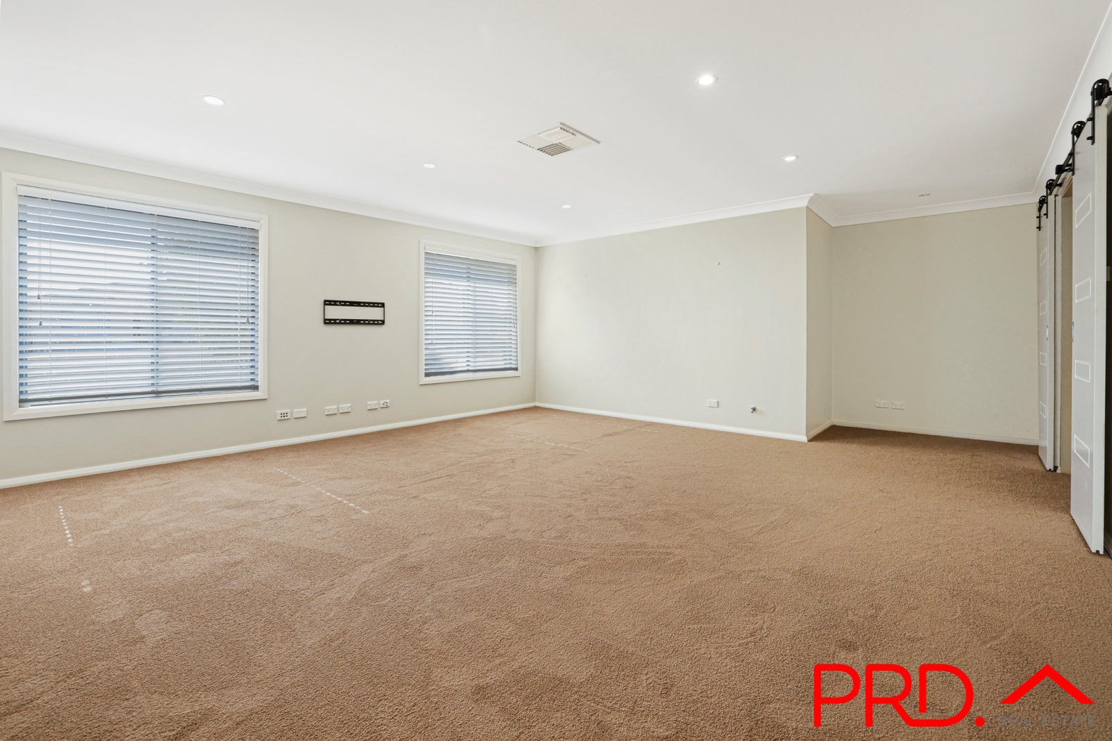 11 Gregory Close TAMWORTH 4