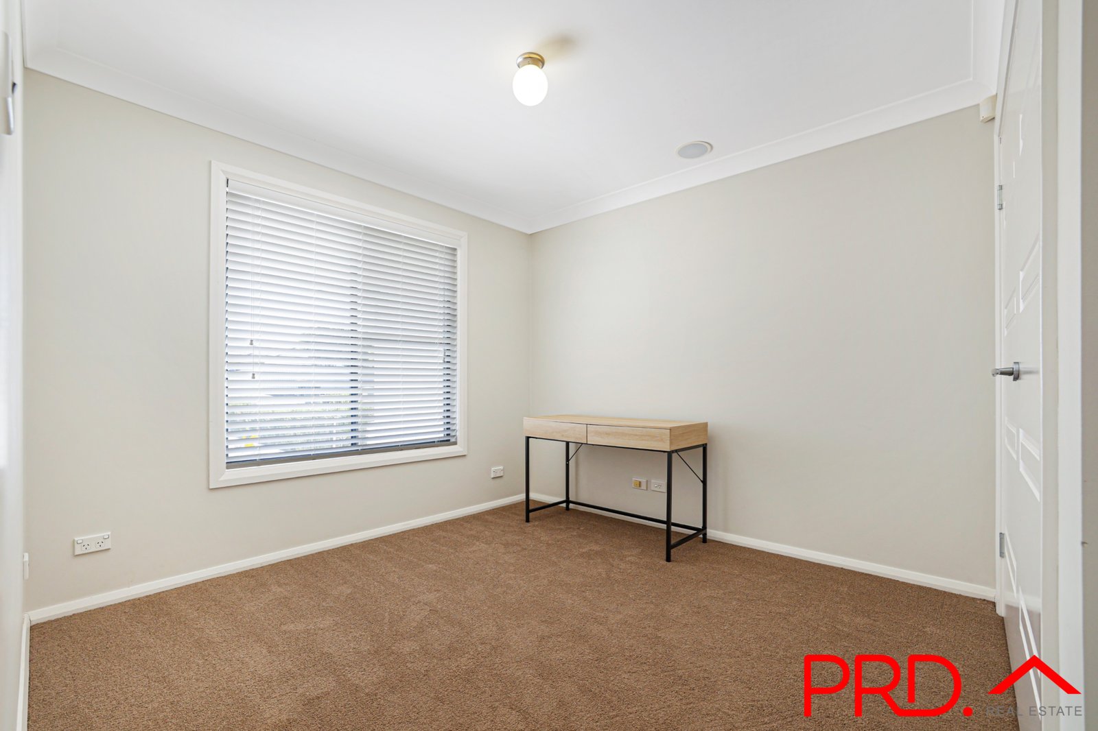 11 Gregory Close TAMWORTH 5