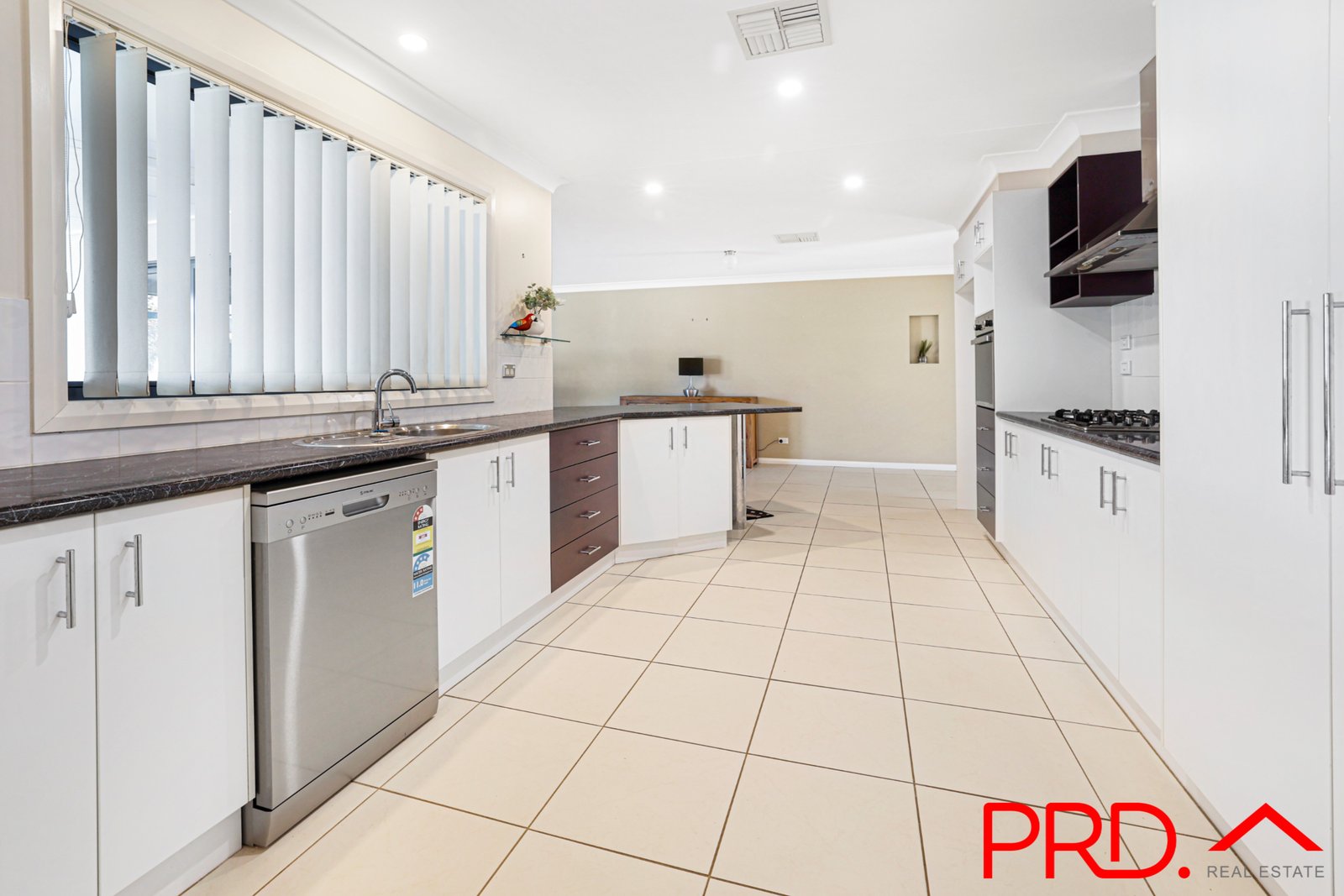 11 Gregory Close TAMWORTH 8