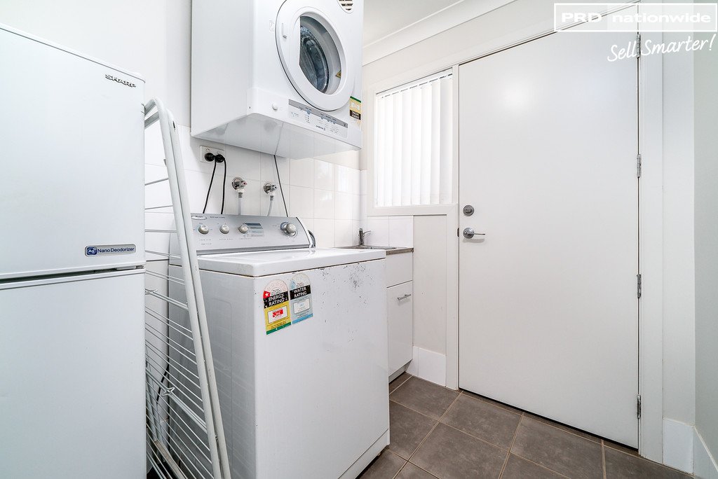 1/1 Grinton Avenue ASHMONT 8