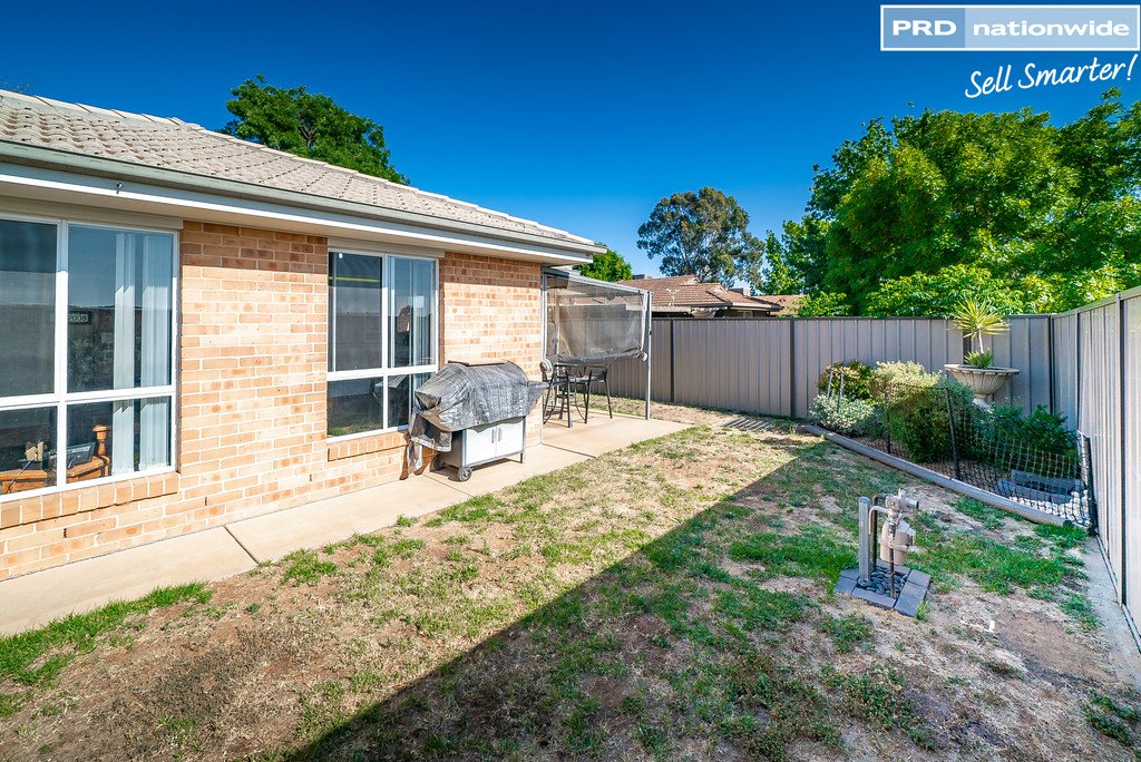 1/1 Grinton Avenue ASHMONT 9