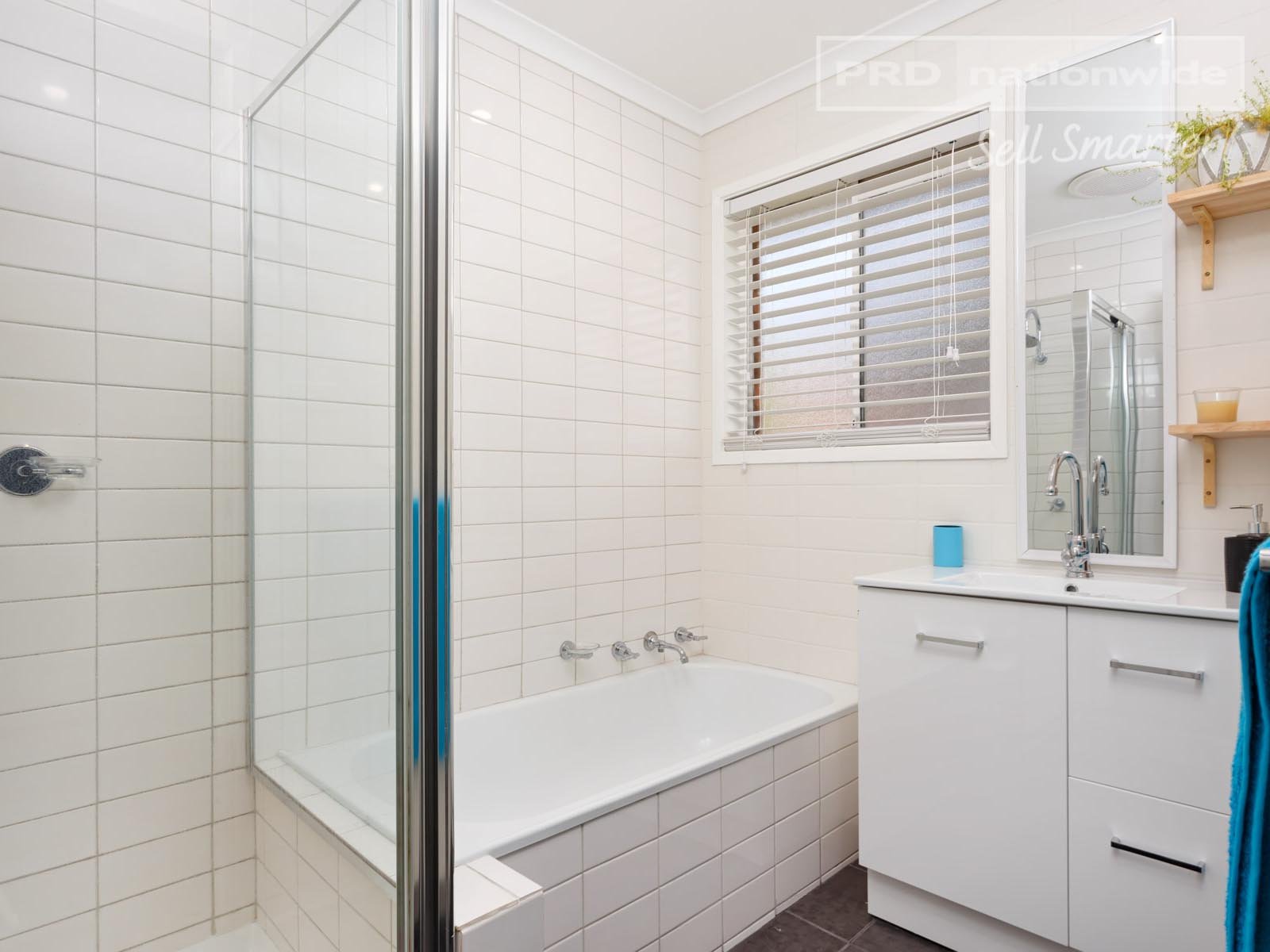 11 Gunyah Place GLENFIELD PARK 5