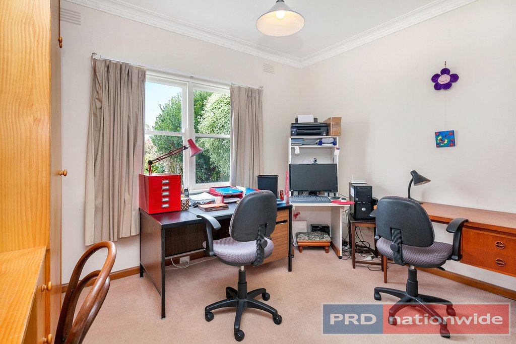 11 Hamlet Street WENDOUREE 9